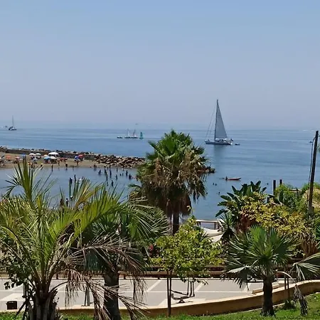Junto A La Playa Del Cristo Cerca Del Puerto * Estepona
