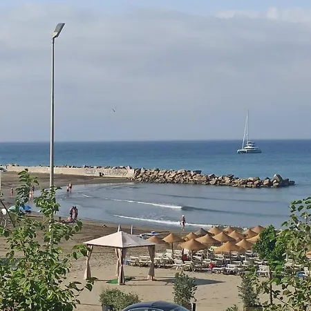 Junto A La Playa Del Cristo Cerca Del Puerto Apartment Estepona