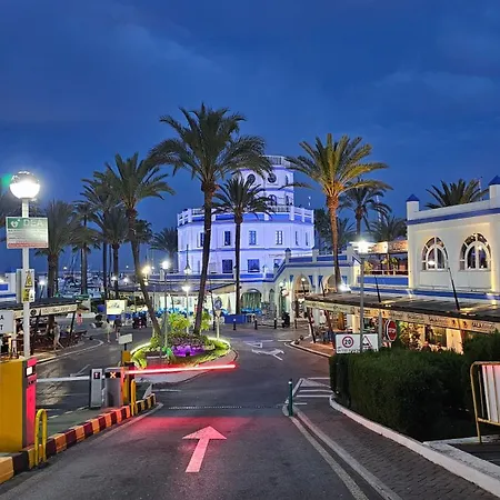 A Pasos De La Playa Del Cristo Y Puerto Lejlighed *