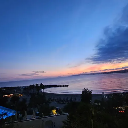 Apto Junto La Playa El Cristo Cerca De Puerto