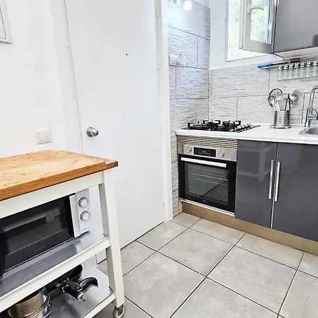 Junto A La Playa Del Cristo,cerca Del Puerto * Estepona