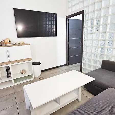 Junto A La Playa Del Cristo,cerca Del Puerto Apartamento Estepona