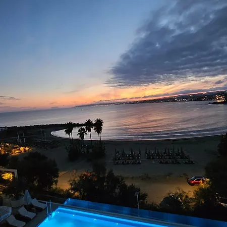 Apartamento Junto A La Playa Del Cristo,cerca Del Puerto *